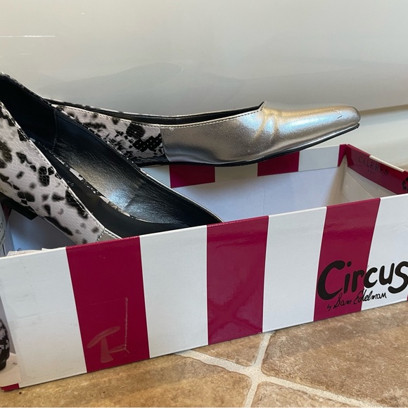 Fun flats - Picture 4 of 5